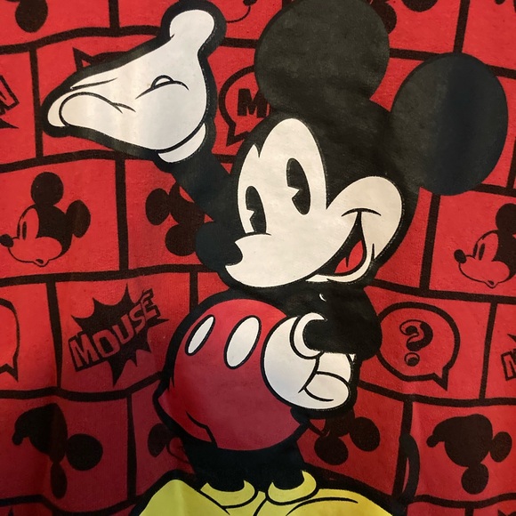 Disney Women's Size XL Red Mickey Mouse Sweatshirt comfy - Picture 3 of 5